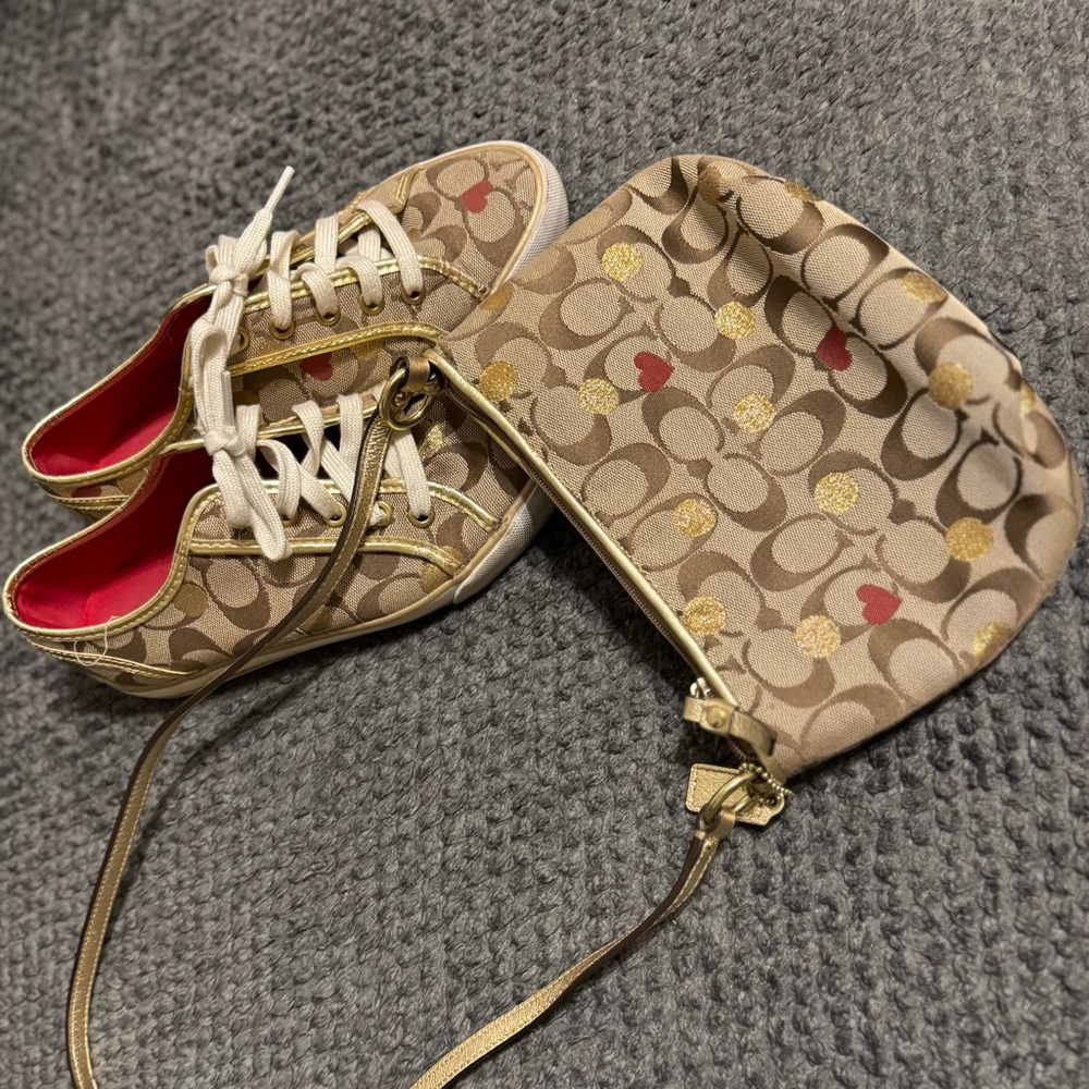 Used coach size 7 heart shoes w/ matching crossbody